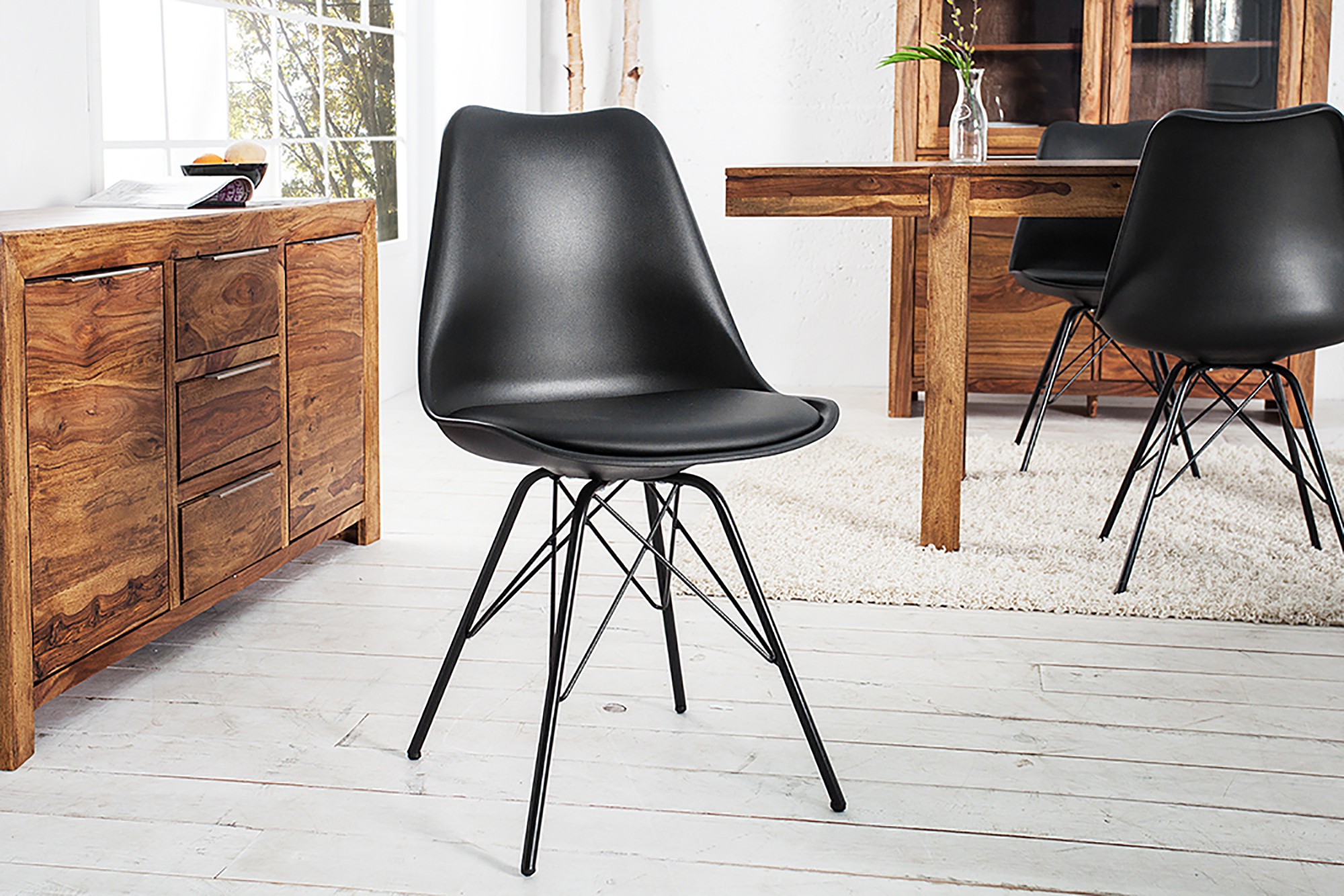 Estila Dizajnová moderná jedálenská stolička Scandinavia čierna