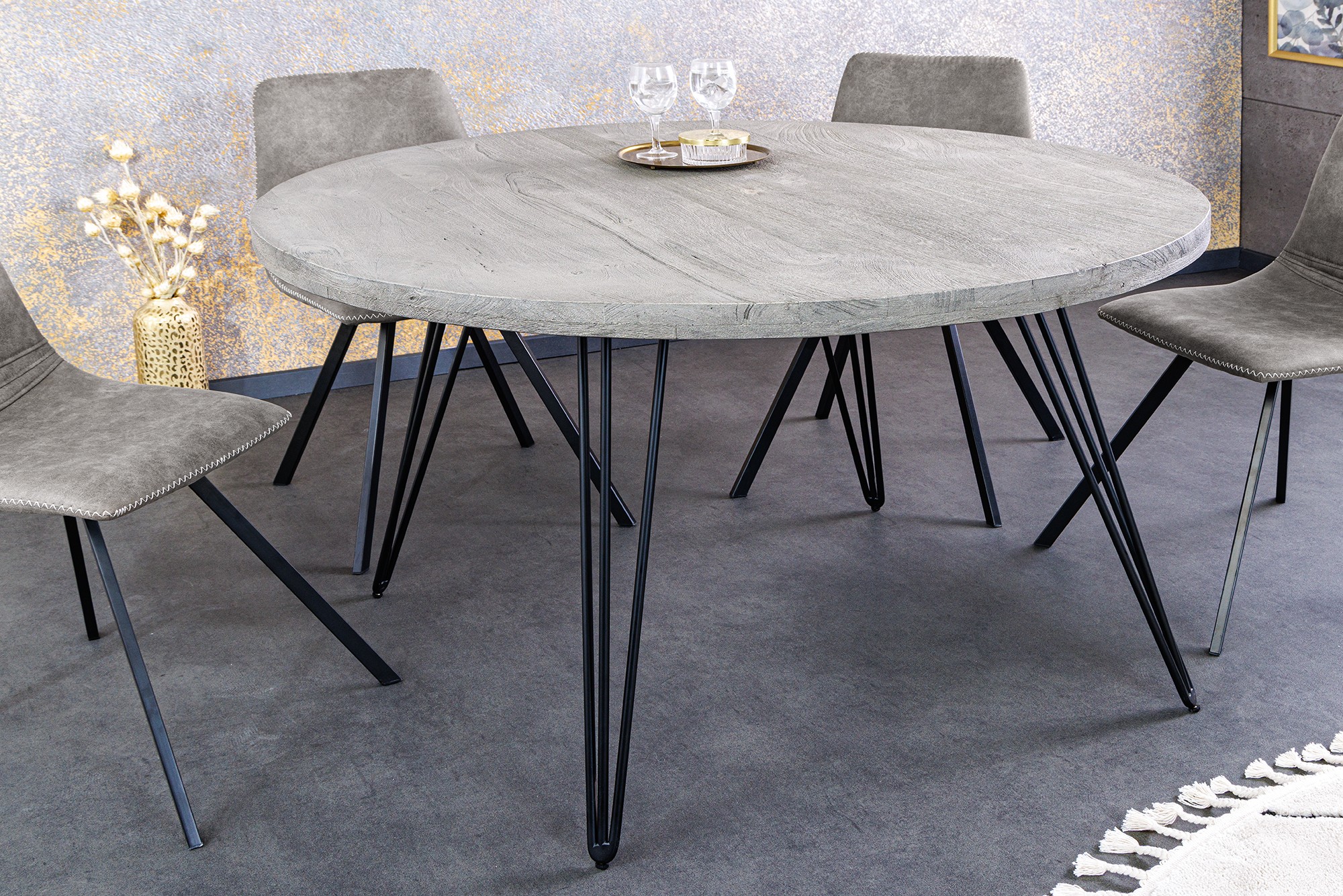 Estila Industriálny okrúhly jedálenský stôl Moonlight z masívneho mangového dreva svetlá sivá 80 cm