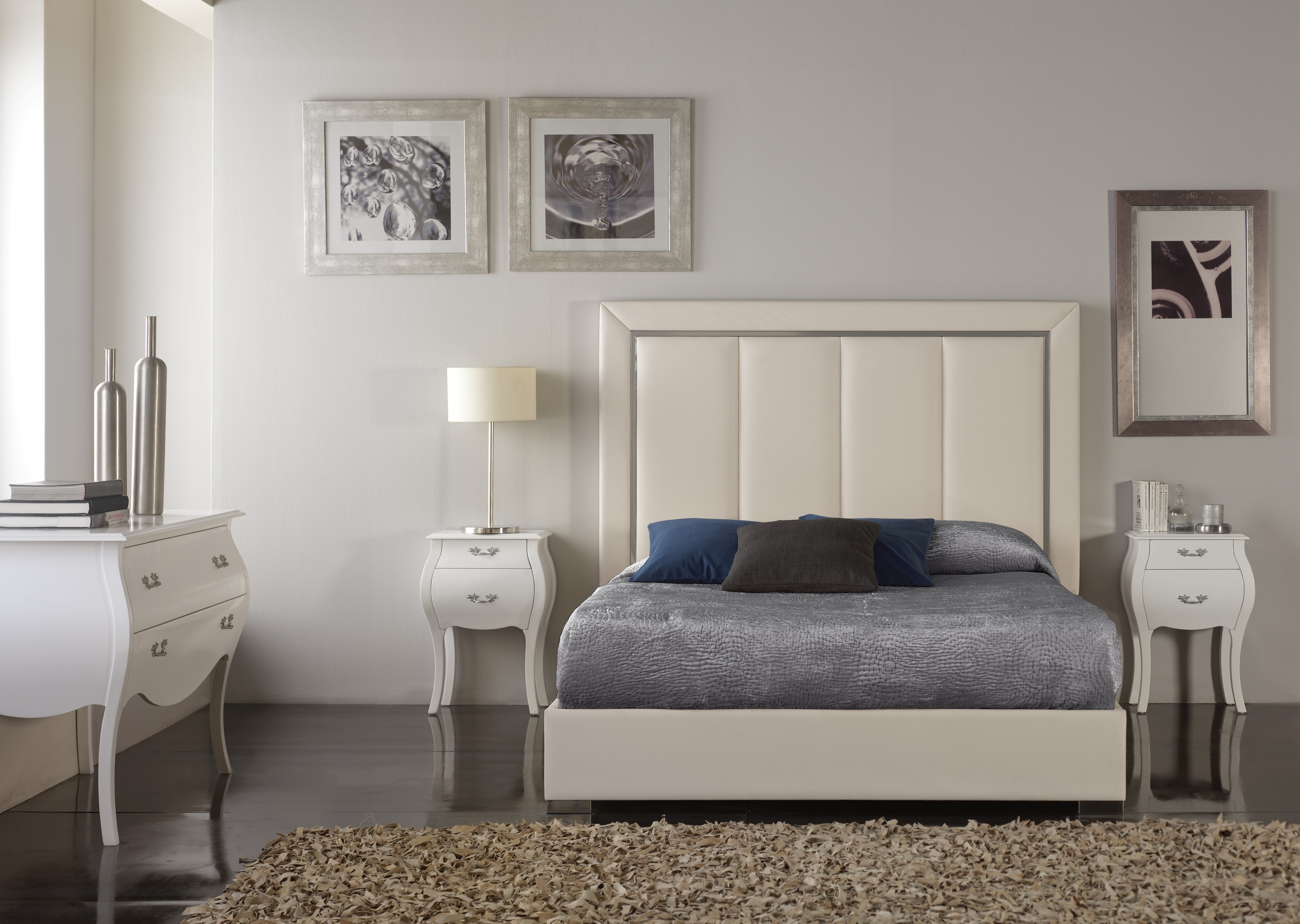 Estila Moderná kožená posteľ Monica s elegantným prešívaným čelom krémovej farby 150-180cm
