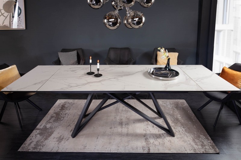 Estila Moderný keramický šedo-biely rozkladací jedálenský stôl Epinal so sivými betónovým povrchom a čiernymi kovovými nohami 260cm