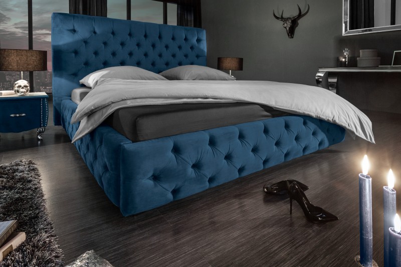 Estila Moderná čalúnená modrá manželská posteľ Kreon s Chesterfield prešívaním na matrac 160x200cm