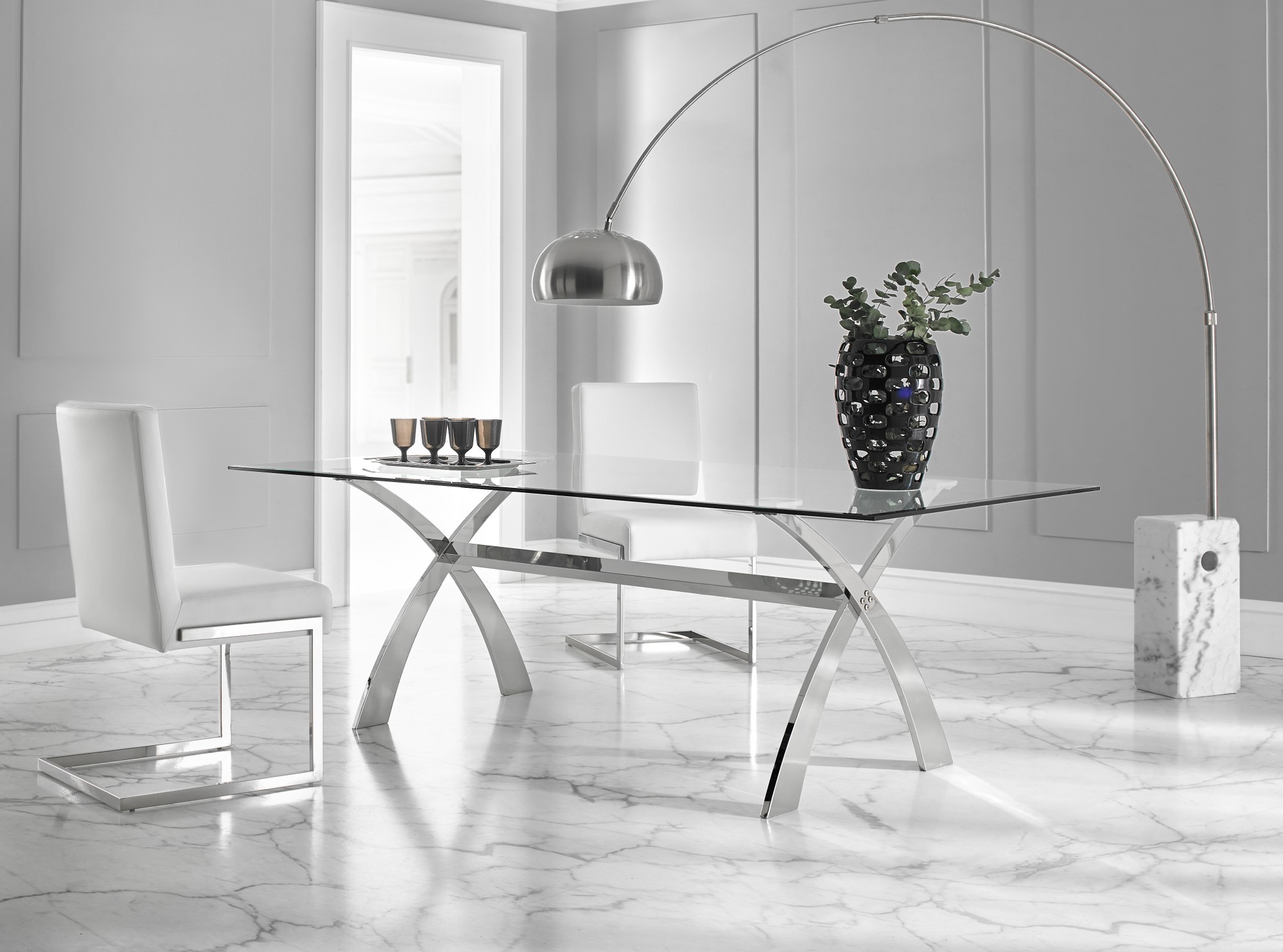 Estila Luxusný sklenený jedálenský stôl Cromix s chrómovými nohami 200cm