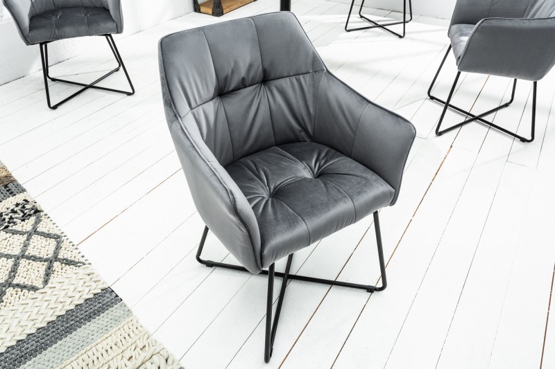 Estila Moderná jedálenská stolička Amala zo zamatu sivá 83cm
