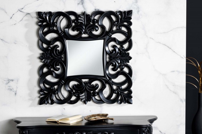 Estila Luxusné nástenné zrkadlo Muriel v matnej čiernej farbe s ozdobným rámom z dreva a polyresinu 75cm