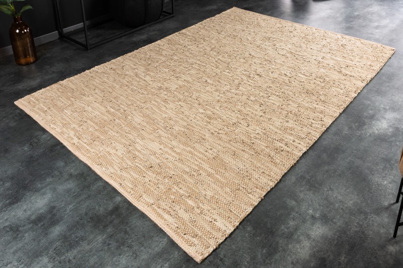 Estila Moderný béžový obdĺžnikový koberec Rhys s krátkym vlasom a jemným štruktúrovaným zdobením 230cm