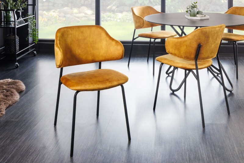 Estila Dizajnová jedálenská stolička Mildred s horčicovožltým zamatovým čalúnením a s čiernymi nohami 83cm