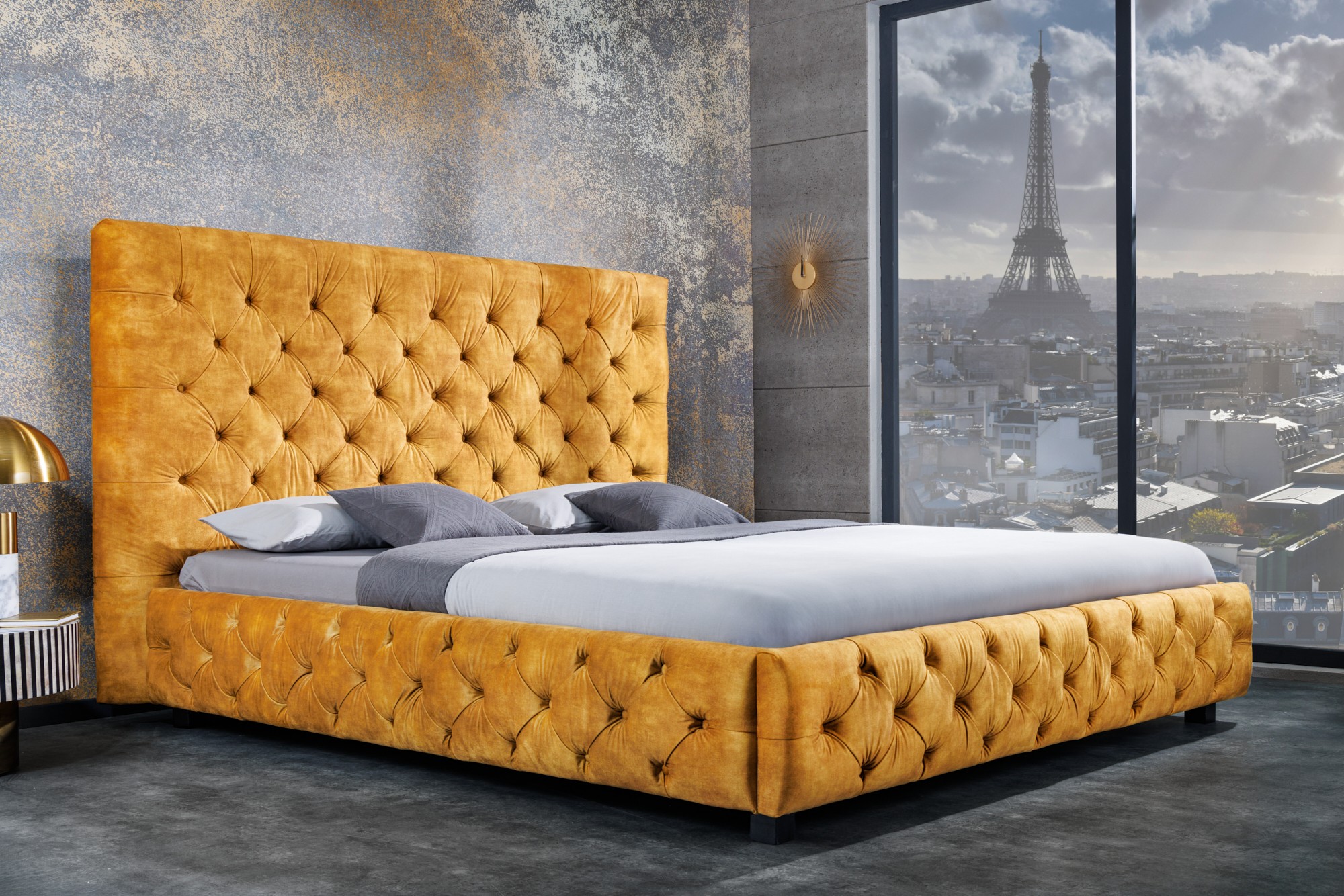 Estila Moderná manželská posteľ Kreon so zamatovým poťahom žltej farby s chesterfield prešívaním 160x200cm