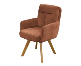 Dizajnové škandinávske hnedé jedálenské kreslo Dover s opierkami na ruky a čalúnením s poťahom zo ženilkovej textílie s masívnymi nožičkami z bukového dreva s otočným mechanizmom sedadla