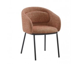 Industriálna škandinávska čalúnená jedálenská stolička Tromso s textilným poťahom v hrdzavočervenej farbe melírovanej bielym vláknom so štíhlymi čiernymi kovovými nohami so zaoblenou opierkou s integrovaným vankúšom