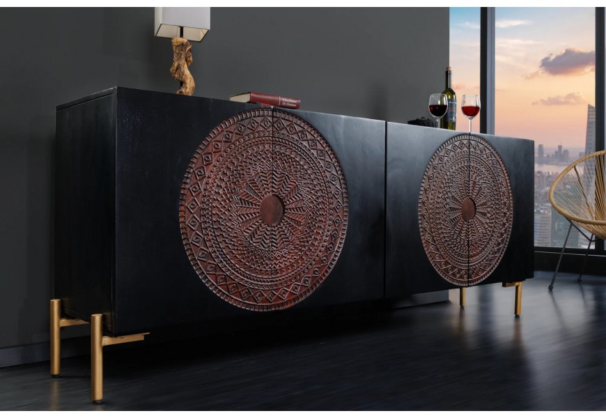 Orientálny masívny príborník Mandala z mangového dreva s ornamentálnym vyrezávaním a zlatými nožičkami