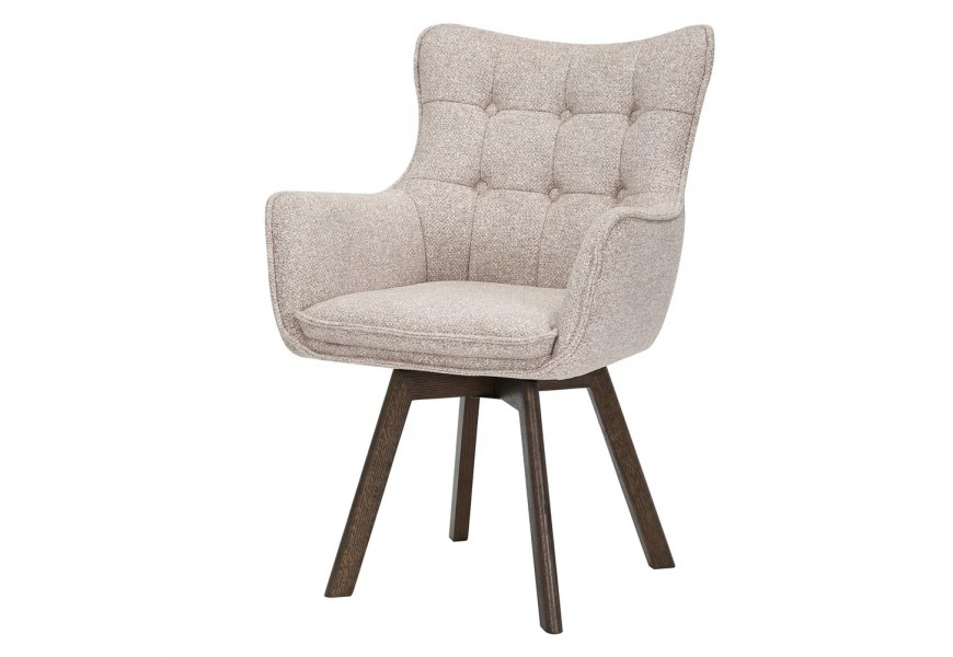 Moderná dizajnová otočná jedálenská stolička Herold v béžovej farbe s čalúnenou chrbtovou s prešívaním s okrúhlymi gombíkmi opierkou s opierkami na ruky s nožičkami z dubového dreva v tmavej hnedej farbe