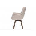 Škandinávska béžová jedálenská stolička Herold s prešívaným čalúnením s nožičkami z dubového dreva tmavej hnedej farbe 93 cm