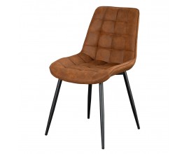 Dizajnová moderná kožená jedálenská stolička Moritz s čalúnením a poťahom z ekokože s prešívaním so štvorcovým vzorom v koňakovej hnedej farbe s nožičkami z kovu v matnom čiernom prevedení