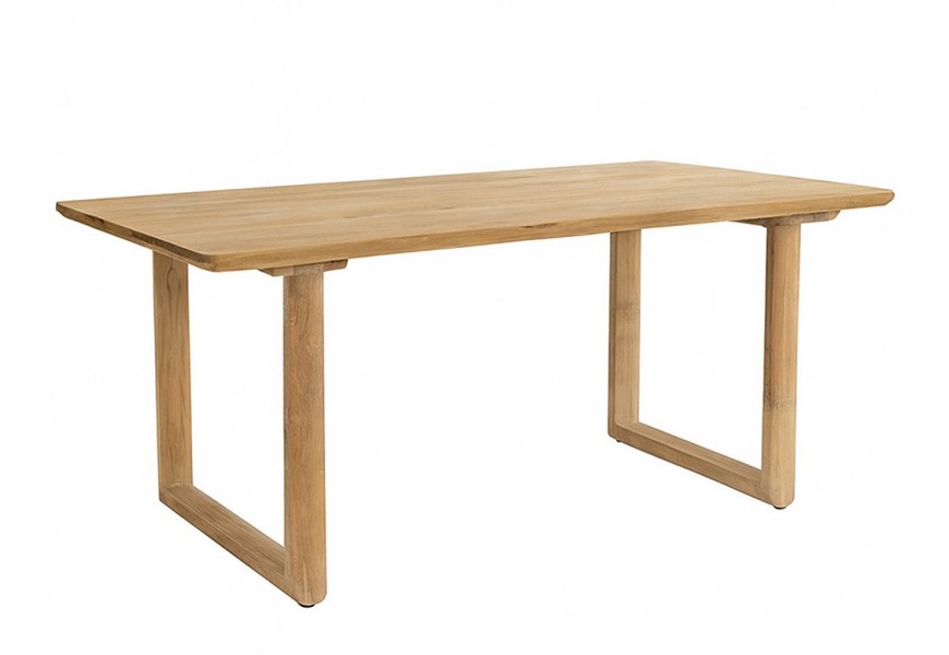 Luxusný škandinávsky jedálenský stôl Riga s obdĺžnikovou vrchnou doskou so zaoblenými rohmi a rámovými nohami v tvare U z masívneho teakového dreva v naturálnej svetlej hnedej farbe s prirodzenou kresbou letokruhov