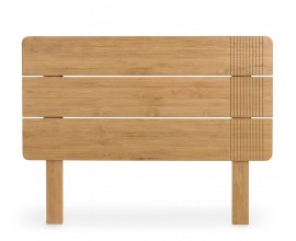 Luxusné moderné čelo postele Riga z masívneho teakového dreva v svetlej hnedej farbe s tromi vertikálnymi latkami so zaoblenými rohmi s vyrezávaným lineárnym reliéfom na ľavej strane