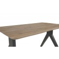 Luxusný industriálny obdĺžnikový jedálenský stôl Jersey s masívnou hnedou doskou s dizajnovými nohami z čierneho kovu 140 cm