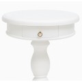 Luxusný provensálsky okrúhly príručný stolík Mahani so zásuvkou a vyrezávanou nohou z mahagónového dreva v bielej farbe 65 cm