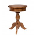 Luxusný klasický mahagónový masívny príručný stolík Mahani v hnedom prevedení s okrúhlou vrchnou doskou a zásuvkou s úchytkou z kovu v zlatej farbe s vyrezávanou nohou ukončenou štyrmi prehnutými ramenami