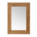 Masívne vidiecke nástenné obdĺžnikové zrkadlo Madero s robustným dreveným teakovým rámom v svetlohnedej farbe s prirodzenou jadrovou kresbou dreva a so 45-stupňovým spojením rohov