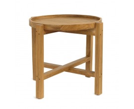 Vidiecky teakový okrúhly príručný stolík Madero z masívneho dreva svetlohnedého odtieňa s vyvýšeným okrajom so stabilnou konštrukciou nôh s výstuhou v tvare X v prírodnom štýle