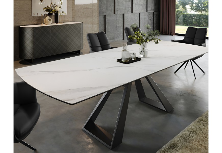 Luxusná moderná jedálenská zostava Marbleux s mramorovým dekorom s čiernymi koženými stoličkami a oválnym príborníkom s 3D efektom