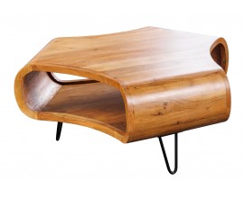 Moderný dizajnový asymetrický konferenčný stolík Spin s poličkou z medovo hnedého akáciového dreva s čiernymi nožičkami 90 cm