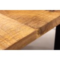 Industriálny príručný stolík Mango Natur z hnedého mangového dreva a čiernou kovovou konštrukciou 62 cm