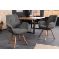 Dizajnová moderná otočná jedálenská stolička Gothenborg so sivým buklé čalúnením a hnedými dubovými nohami 61 cm