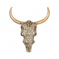 Moderná orientálna nástenná dekorácia Bull v tvare býčej lebky z kovu v zlatej farbe s ornamentálnym florálnym zdobením s rohmi z mangového dreva v naturálnom hnedom prevedení