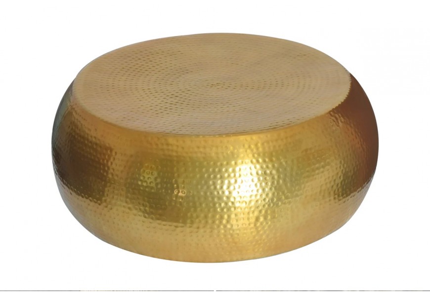 Etno glamour zlatý konferenčný stolík Hammerblow z kovu v lesklom zlatom prevedení s vybíjaným bodovým zdobením so vzorom kružníc