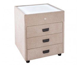 Moderný dizajnový čalúnený nočný stolík Aluro so štvorcovou bielou vrchnou doskou s LED podsvietení s meniteľnou farebnosťou s tromi zásuvkami so zamatovým poťahom v béžovej farbe so štyrmi čiernymi nožičkami