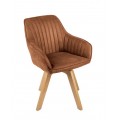 Moderné škandinávske jedálenské kreslo Caballet s otočnou sedacou časťou s poťahom zo zamatu v hnedej farbe so šikmými nohami z bukového dreva v naturálnom svetlom hnedom prevedení