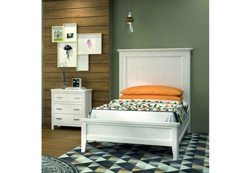 Luxusn&aacute; vidiecka jednol&ocirc;žkov&aacute; posteľ Cerdena s mas&iacute;vnym čelom s vyrez&aacute;van&yacute;m zdoben&iacute;m 90cm/105 cm