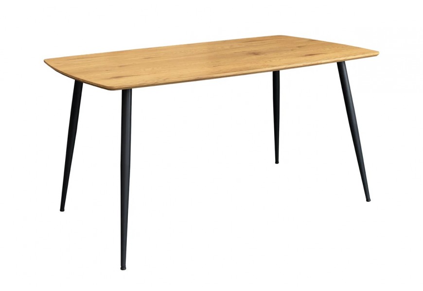 Štýlový industriálny jedálenský stôl Maison v obdĺžnikovom tvare s oblými hranami s vrchnou hnedou doskou z dubovej dyhy a čiernymi nožičkami z kovu