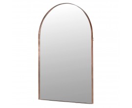 Luxusn&eacute; modern&eacute; vysok&eacute; glamour z&aacute;vesn&eacute; zrkadlo Melfa v obdĺžnikovom tvare s obl&uacute;kov&yacute;m vrchom s tenk&yacute;m r&aacute;mom z kovu v medenej farbe