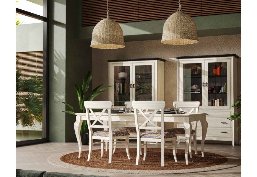 Luxusná vidiecka masívna jedálenská zostava Genova v bielom prevedení s obdĺžnikovým jedálenským stolom s kabriolovými nohami a jedálenskými stoličkami s krížovou výstuhou opierky s dvomi vysokými vitrínami s vyrezávaným zdobením