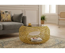 Dizajnový konferenčný stolík Hoja so zlatou perforovanou kovovou podnožou s odkladacím priestorom a vrchnou doskou zo skla 75 cm