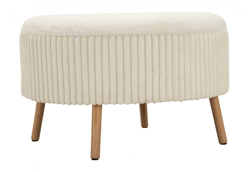 Škandinávska čalúnená taburetka Meer v okrúhlom tvare v bielej krémovej farbe s plyšovým poťahom s vrúbkovaním a úložným priestorom s vyosenými drevenými hnedými nožičkami