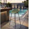 Modern&aacute; dizajnov&aacute; barov&aacute; stolička Isola s okr&uacute;hlou sedacou časťou s perforovan&yacute;m vzorom v zelenej farbe 98 cm