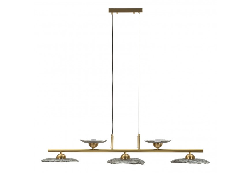 Glamour luster Padma s úchytkami v tvare kvetov zo skla v sivej farbe na päť žiaroviek s lineárnou kovovou konštrukciou v zlatej farbe