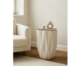 Moderný okrúhly príručný stolík Ella s geometrickým kosoštvorcovým dizajnom v bielom kameninovom prevedení 53 cm