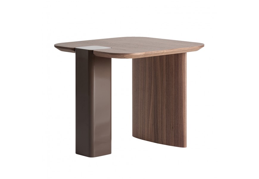 Luxusný dizajnový príručný stolík Kirian v štvorcovom tvare s dubovou dyhou a oblými rohmi s dvomi nožičkami v štvorcovom a oválnom tvare