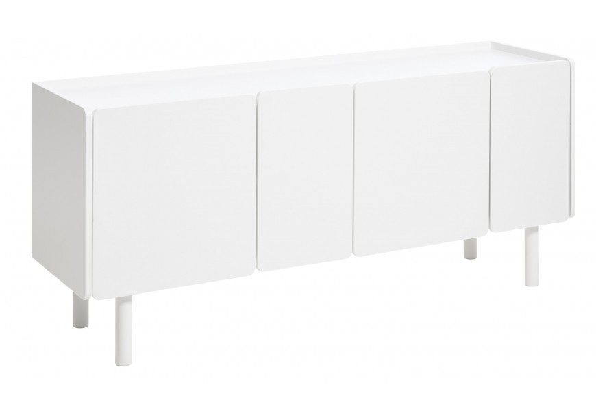 Moderný štvordverový príborník Arvila v bielej farbe so zaoblenými rohmi s valcovými nožičkami s vyvýšenými okrajmi