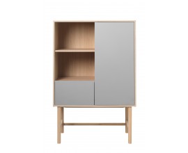 &Scaron;kandin&aacute;vsky pr&iacute;born&iacute;k Norvila s jedn&yacute;mi dvierkami z dreva so sivou prednou časťou so z&aacute;suvkou a policami s hned&yacute;m vn&uacute;trom a tenk&yacute;mi nožičkami