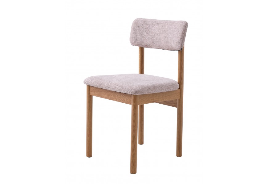 Moderná masívna jedálenská stolička Leonna s konštrukciou z dubového dreva v svetlej hnedej farbe s priznanou kresbou letokruhov s čalúneným sedadlom a chrbtovou opierkou s poťahom z buklé v svetlej béžovo pieskovej farbe