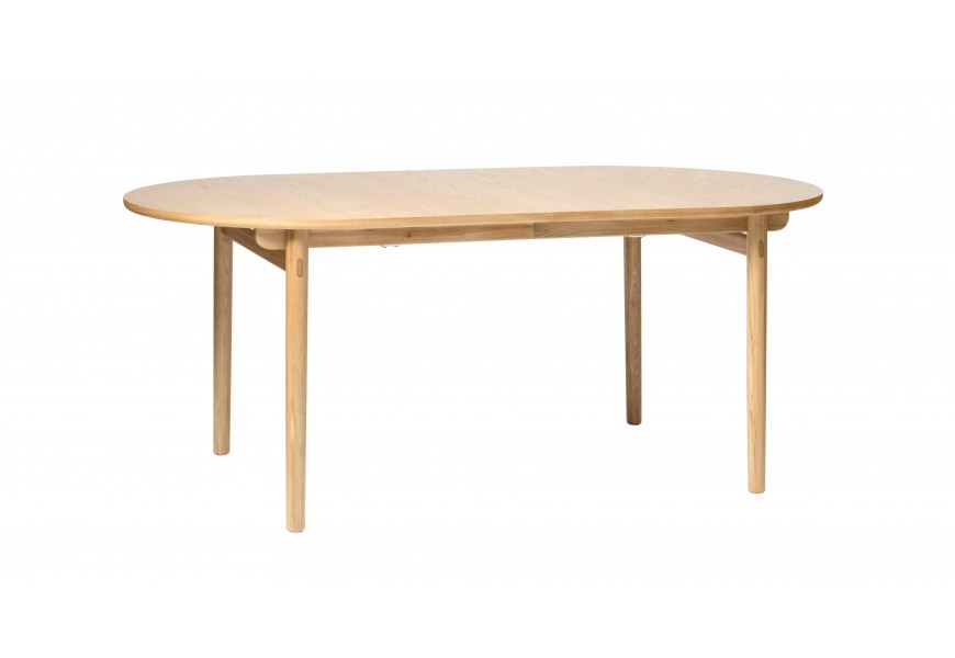 Luxusný dizajnový retro dubový jedálenský stôl Roskilde s oválnou doskou a štyrmi valcovitými nohami s tradičnými výstuhami s kombinácie masívneho a dyhovaného dreva v prírodnej svetlej hnedej farbe