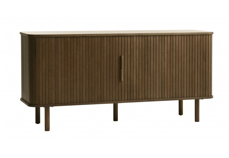 Dizajnový retro dubový príborník Elbe s tmavej hnedej prírodnej farbe so zaoblenými rohmi a dvomi posuvnými dvierkami s vertikálnymi lamelami na piatich nožičkách