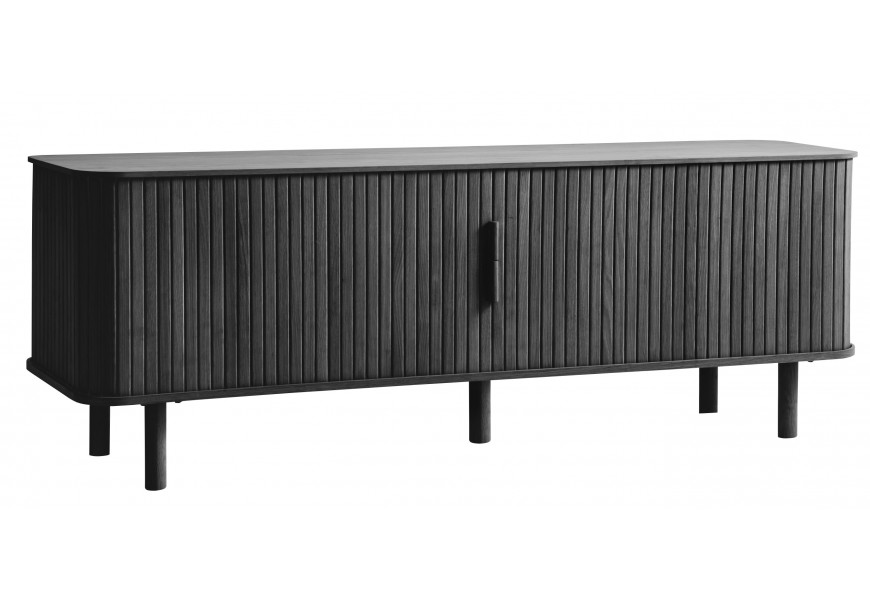 Škansinávsky obdĺžnikový televízny stolík Elbe v dubovom prevedení v čiernej farbe s jemnou kresbou letokruhov na piatich valcovitých nožičkách s dvojitými posuvnými dvierkami s vertikálnym lamelovým dizajnom