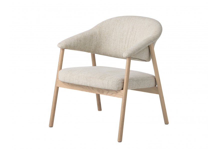 Moderné kreslo Bodil s drevenou konštrukciou v svetlom hnedom prevedení s dizajnom bieleného duba s čalúneným sedadlom a opierkou v tvare U so ženilkovým poťahom s bielo béžovým melírovaným efektom