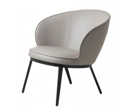 Dizajnov&eacute; industri&aacute;lne okr&uacute;hle kreslo Gamla so zaoblenou chrbtovou opierkou s vytiahnut&yacute;mi bočnicami a poťahom z ekokože v odtieni taupe v t&oacute;noch hnedej a sivej s podstavou z kovu v čiernej farbe so &scaron;tyrmi &scaron;t&iacute;hlymi nohami